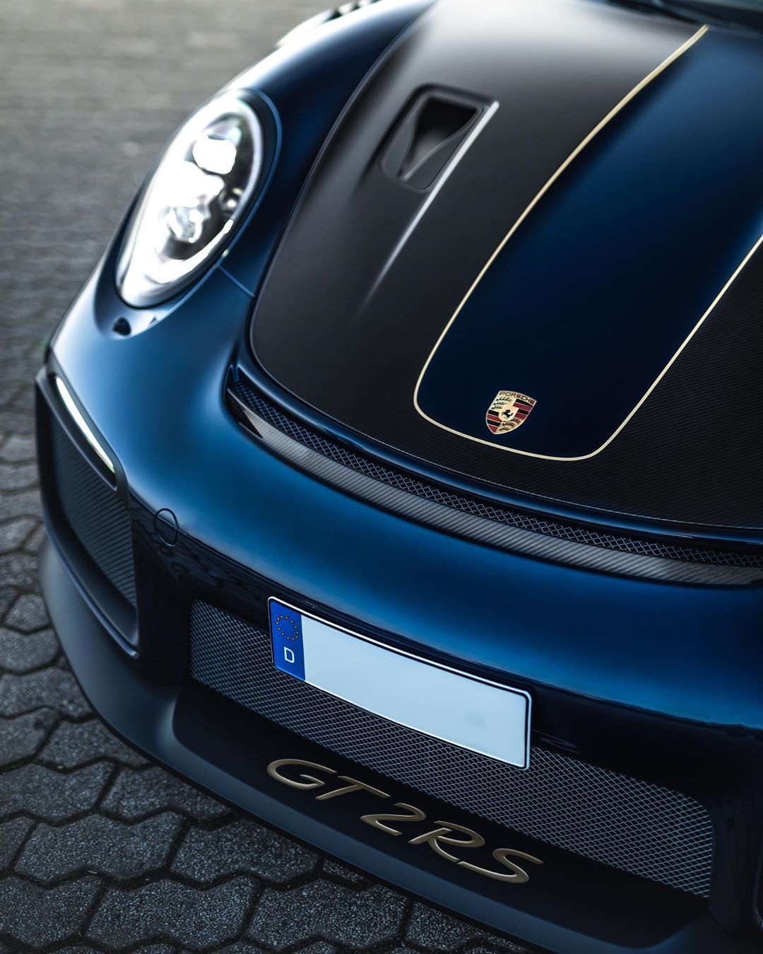 汽车美图大赏：保时捷911 GT2RS，PTS午夜蓝