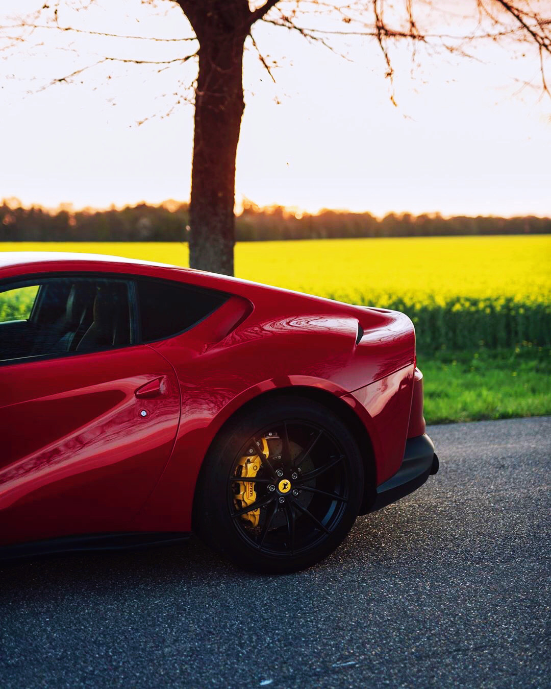 z早 年轻小伙的最爱 Ferrari 812 Superfast