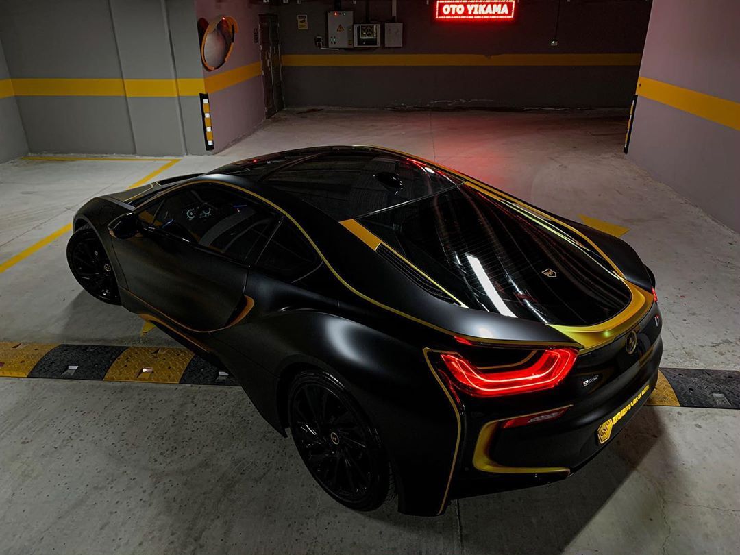 好看的汽车：这宝马BMW i8整得漂亮不