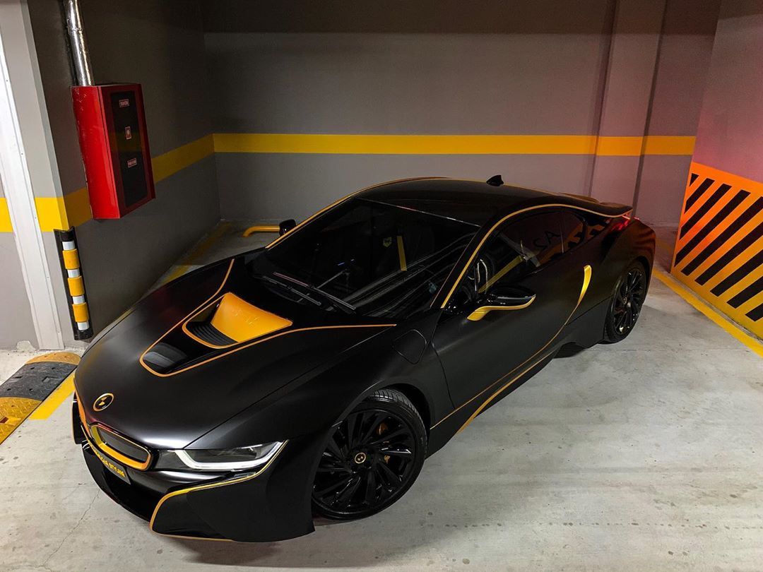 好看的汽车：这宝马BMW i8整得漂亮不