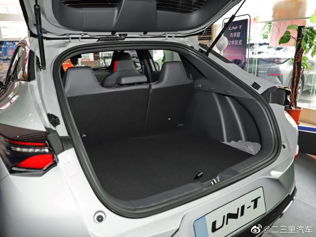 15万内国产最精致的SUV，长安/领克怎么选？谁最好？