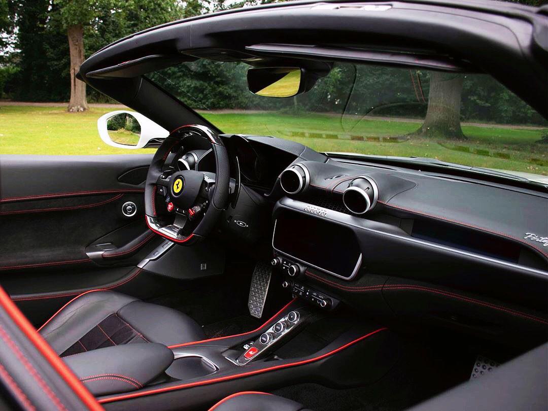 来一匹小白马 Ferrari Portofino