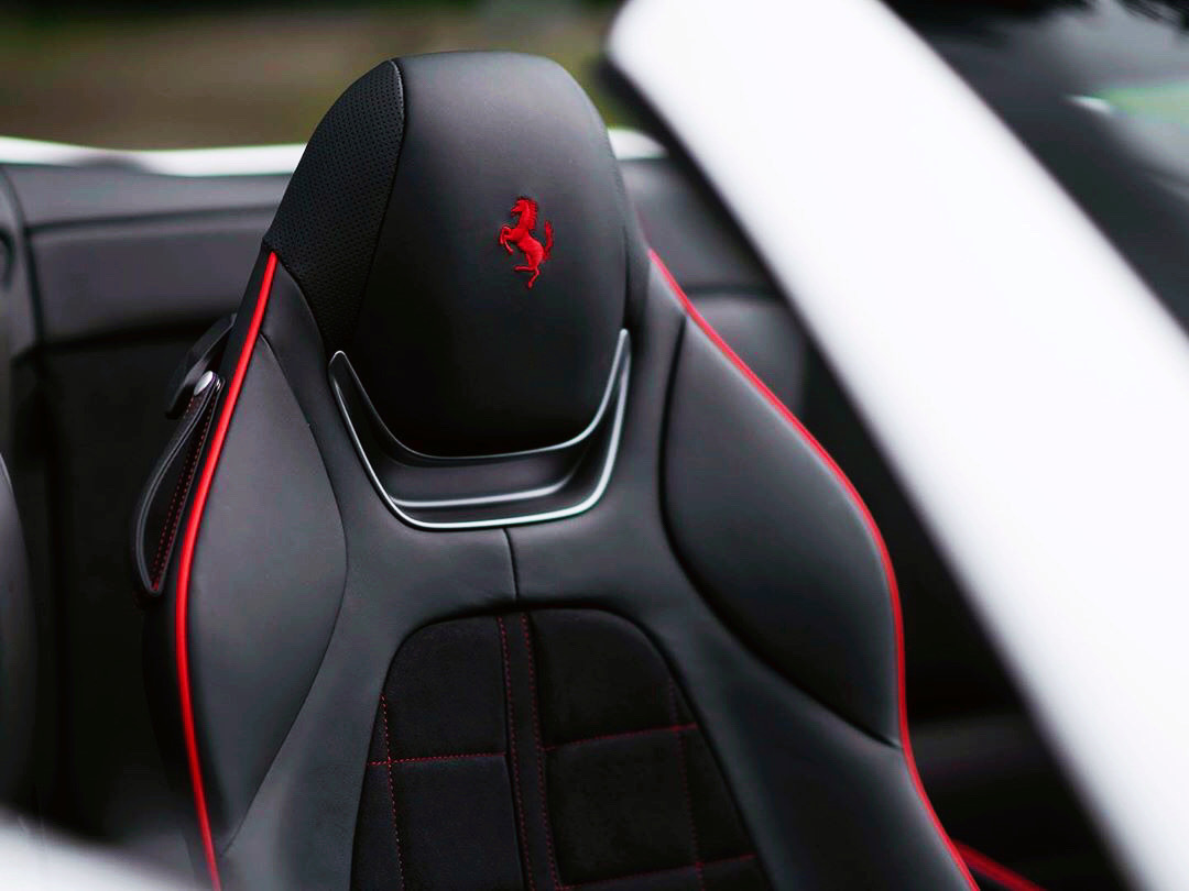 来一匹小白马 Ferrari Portofino