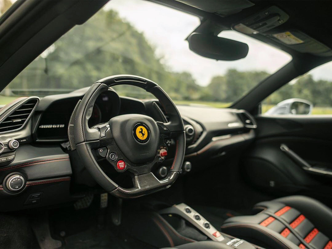 早起的鸟儿有虫吃，共勉！ Ferrari 488 GTB