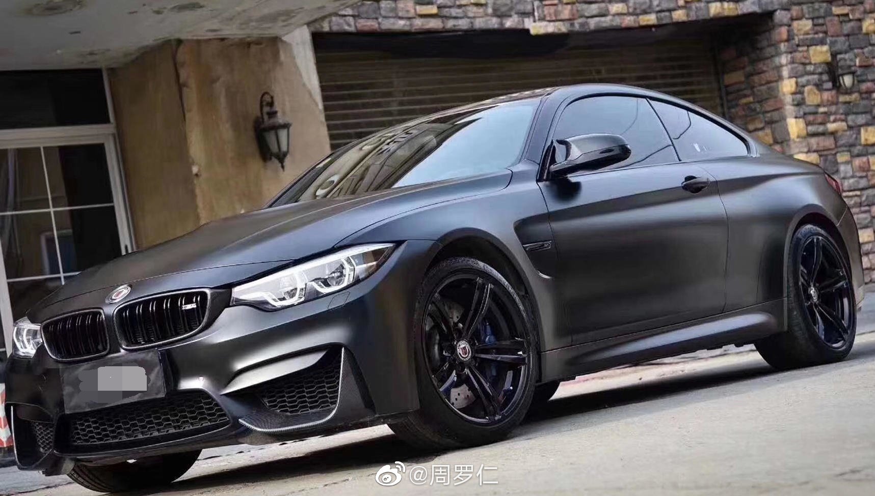 宝马M4：战意十足的配色!