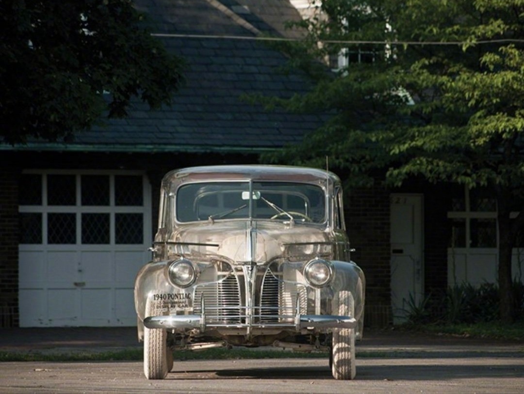 全世界第一辆全透明汽车 Pontiac Ghost 1939