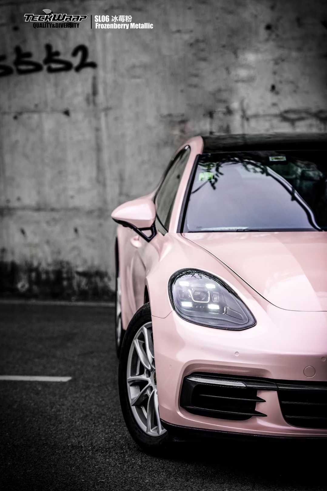 冰粉色的Porsche Paramera，适合今天的颜色！