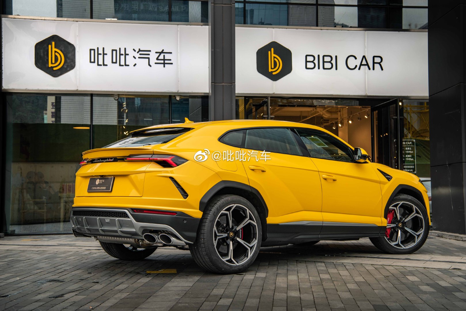 汽车美图抢先看：兰博基尼肥牛 动起来太帅了~