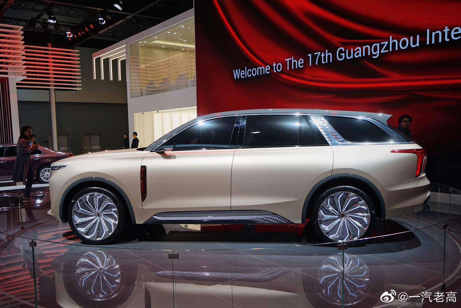 红旗e115亮相广州车展红旗e115