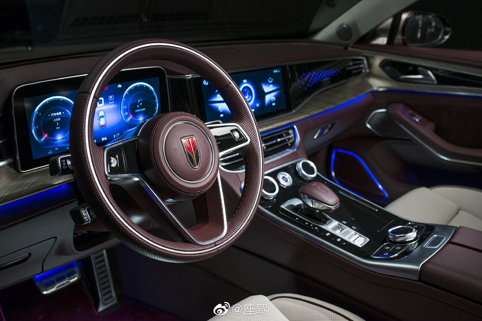 日前，红旗H9已正式开启“盲订”模式