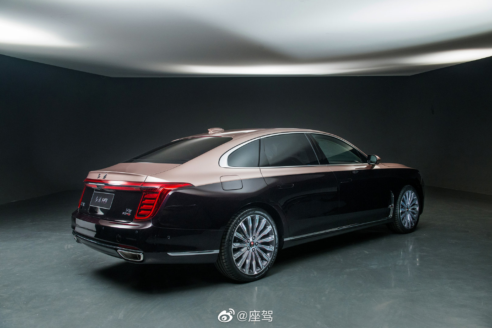 日前，红旗H9已正式开启“盲订”模式