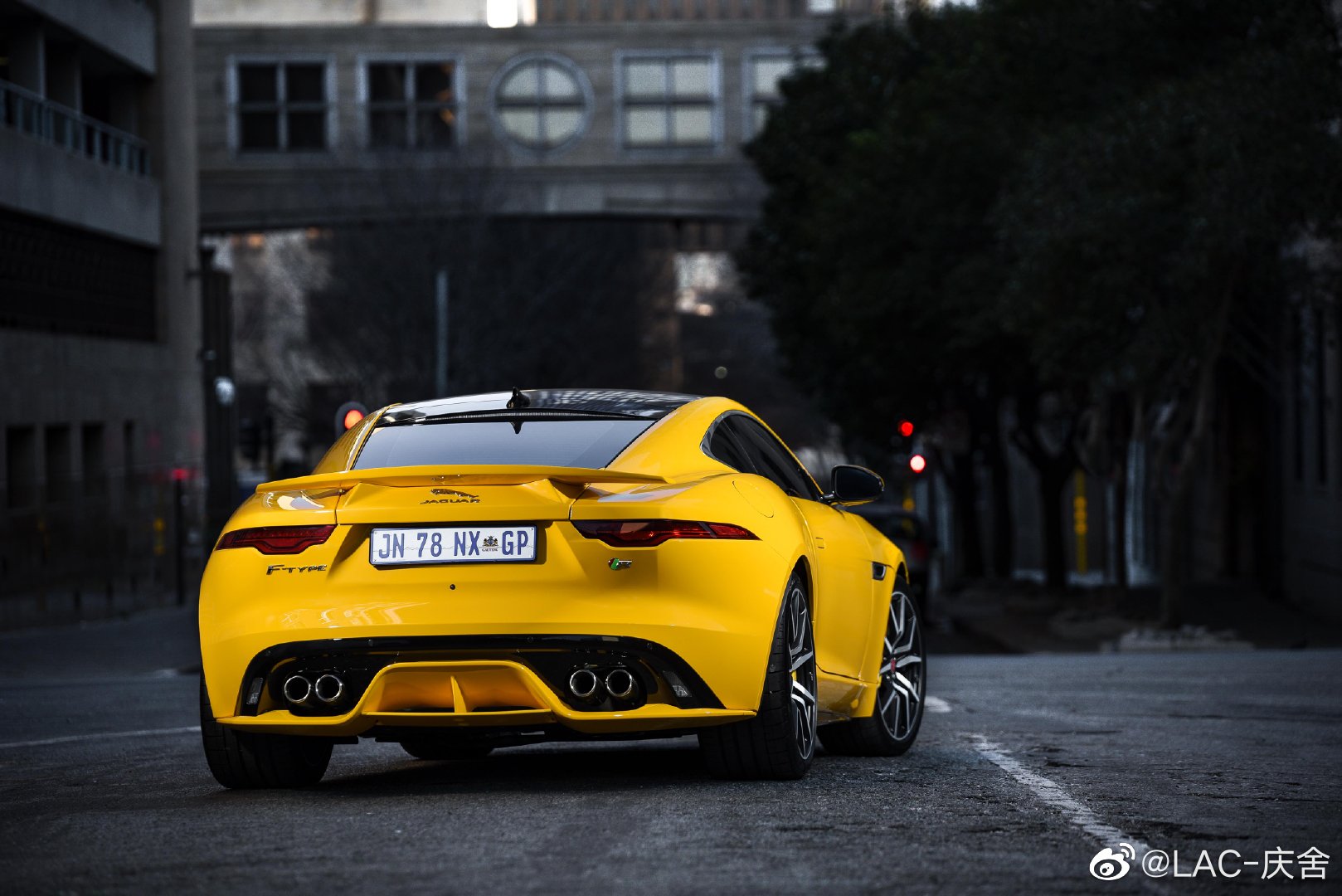 Jaguar F-Type，新款这外观，大家觉得好看了还是？