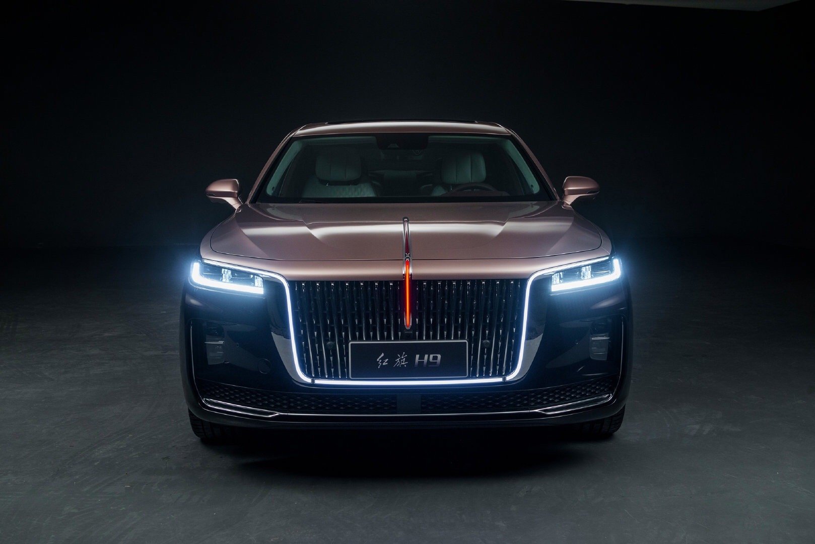 最新款红旗H9，有点那啥宾利的味儿了
