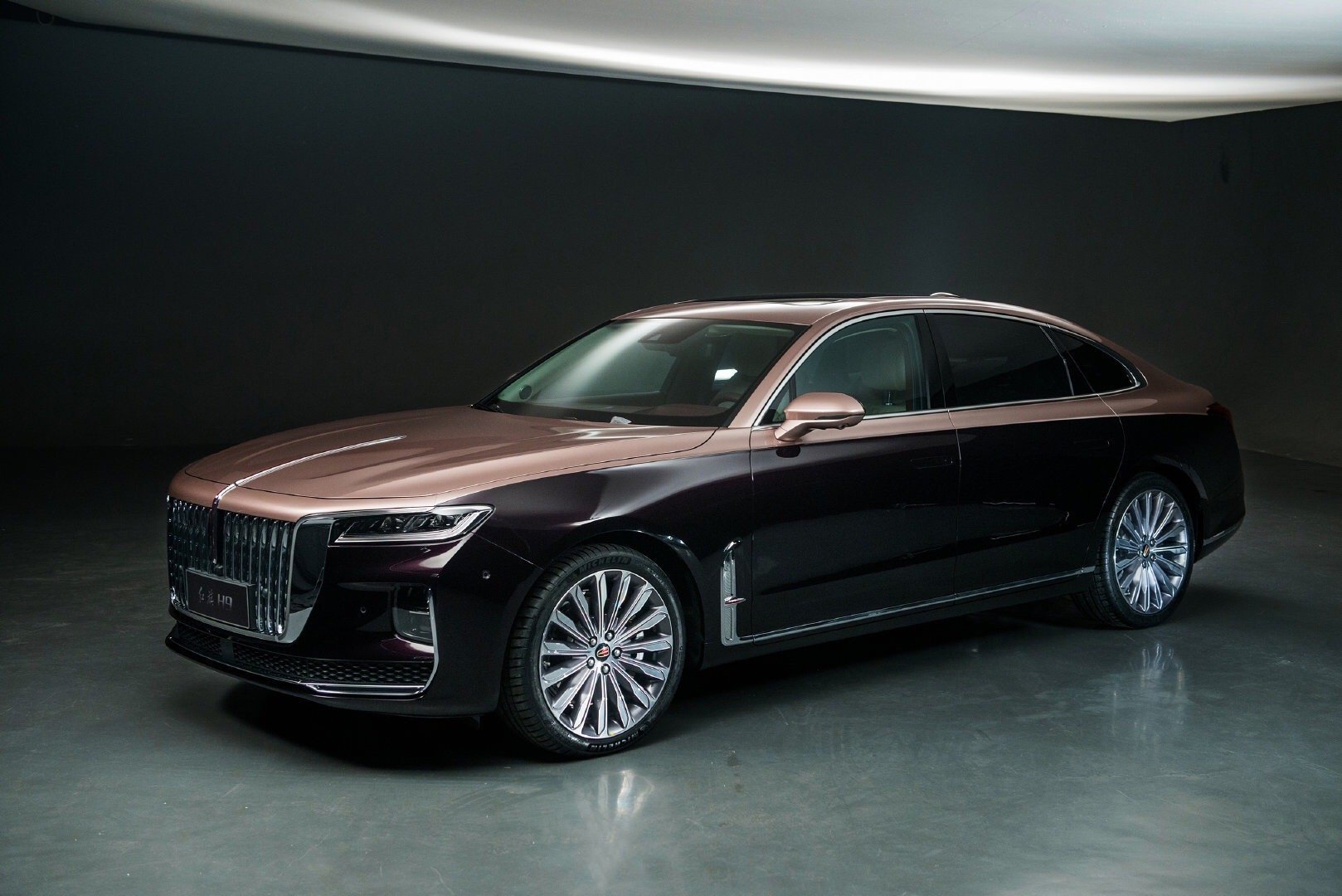 最新款红旗H9，有点那啥宾利的味儿了