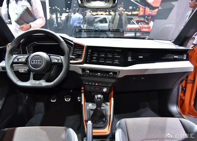 奥迪A1 Citycarver实车图片曝光，采用1.0T三缸发动机。