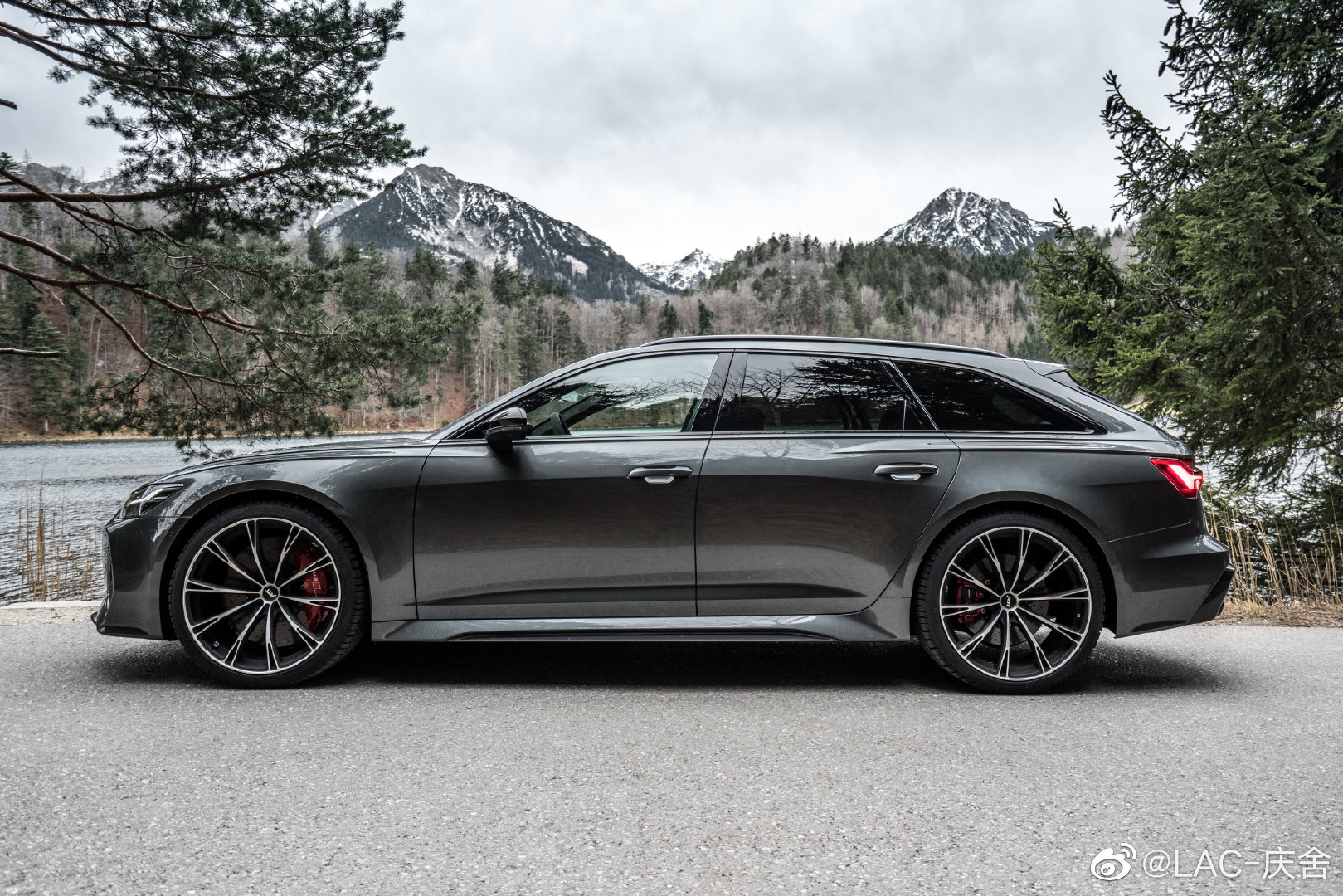 这台奥迪RS6真的好看，不愧是标杆!
