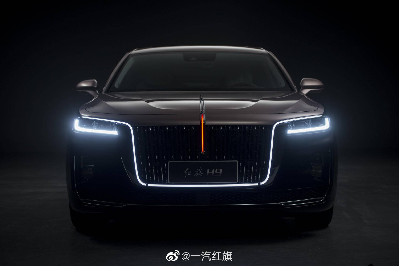 不追光，因为你就是光芒本身。 红旗H9星耀前途。