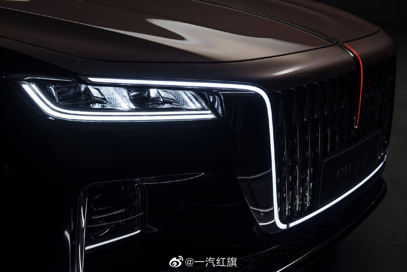 不追光，因为你就是光芒本身。 红旗H9星耀前途。