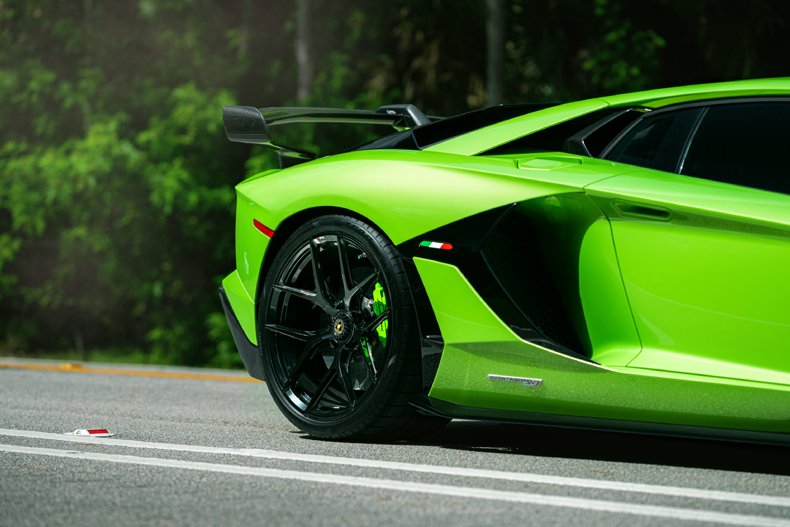 绿牛一头 lamborghini aventador svj-新浪汽车