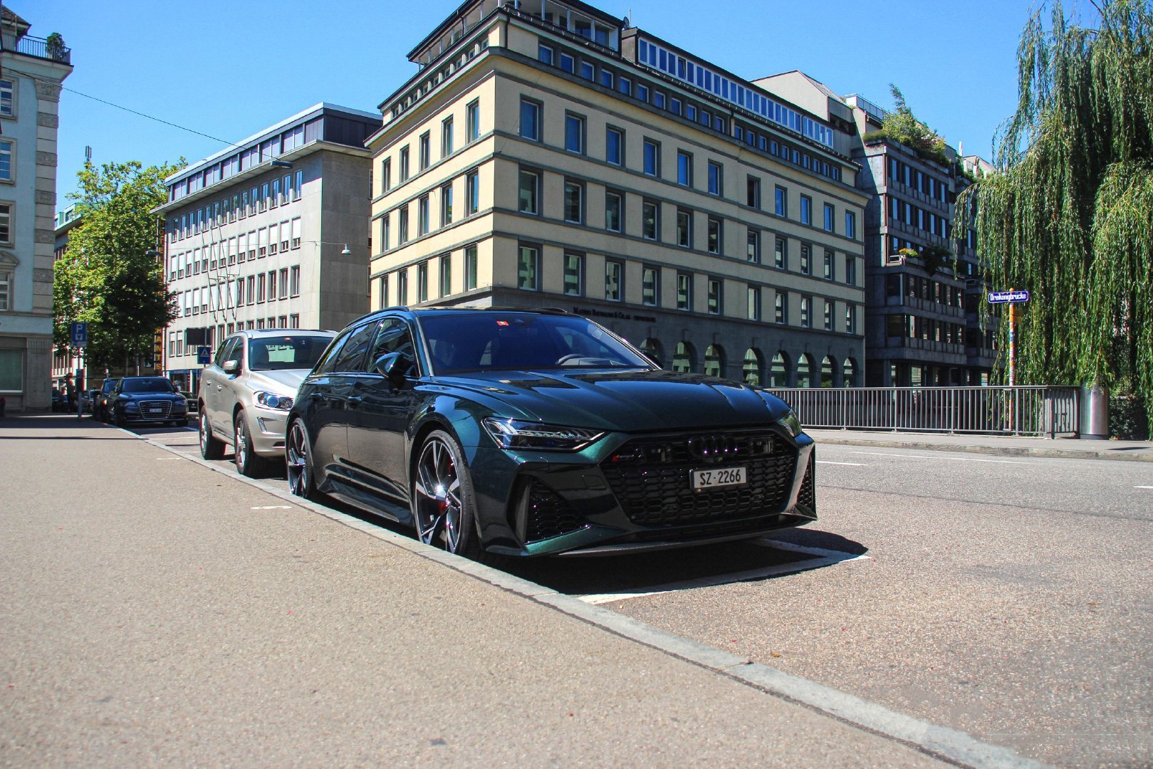 奥迪RS6~说到旅行车，大家第一个想到的，应该还是它吧