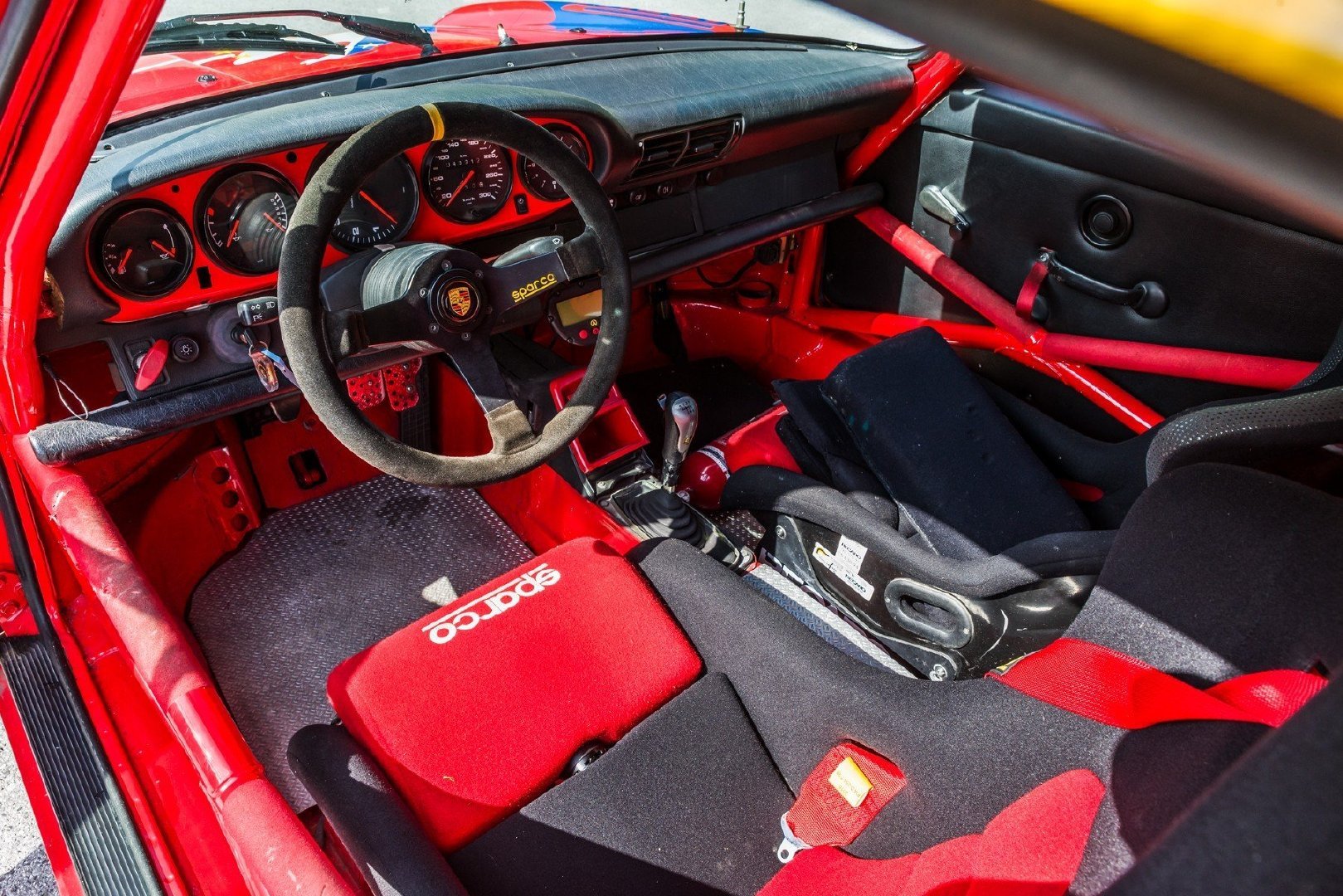 保时捷 993 Carrera 3.8 Cup 这样的涂装，多少人能驾驭得了？