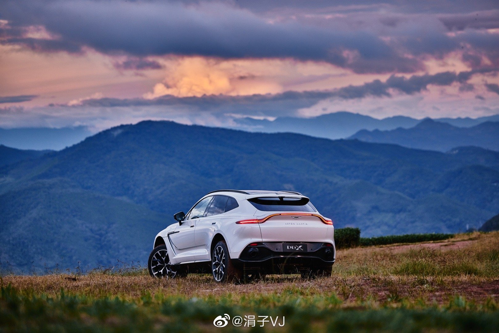 阿斯顿马丁的首款SUV DBX，超过预期的好开