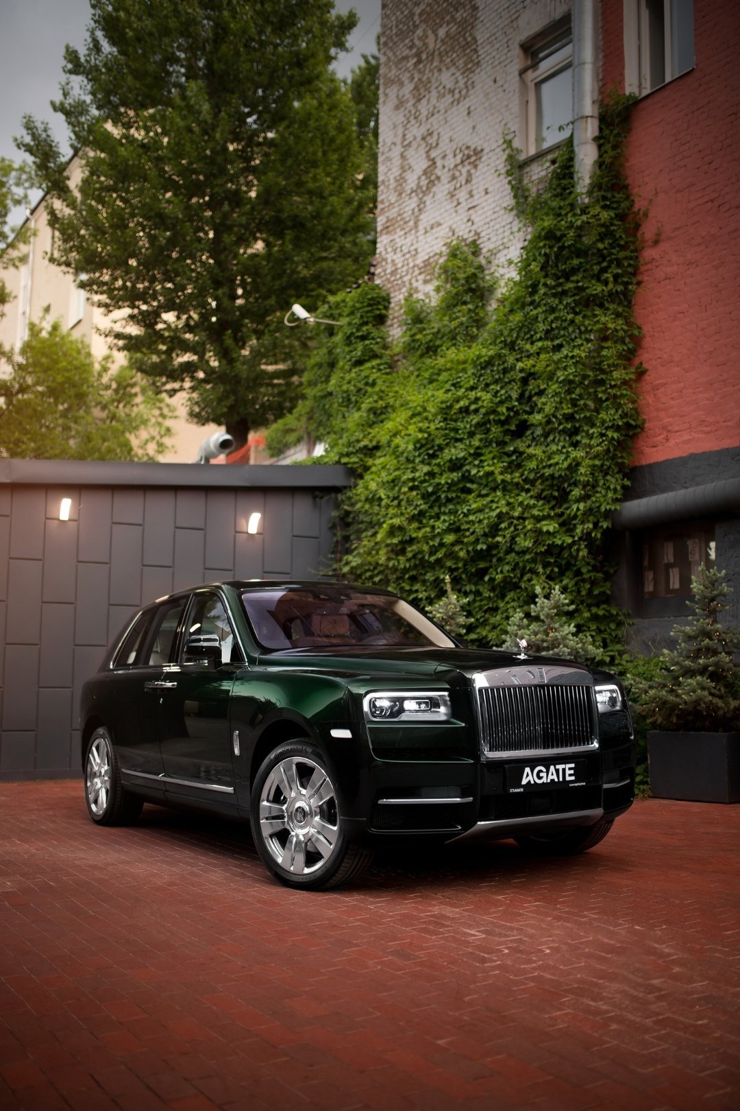 SUV皇冠上钻石Rolls-Royce Cullinan