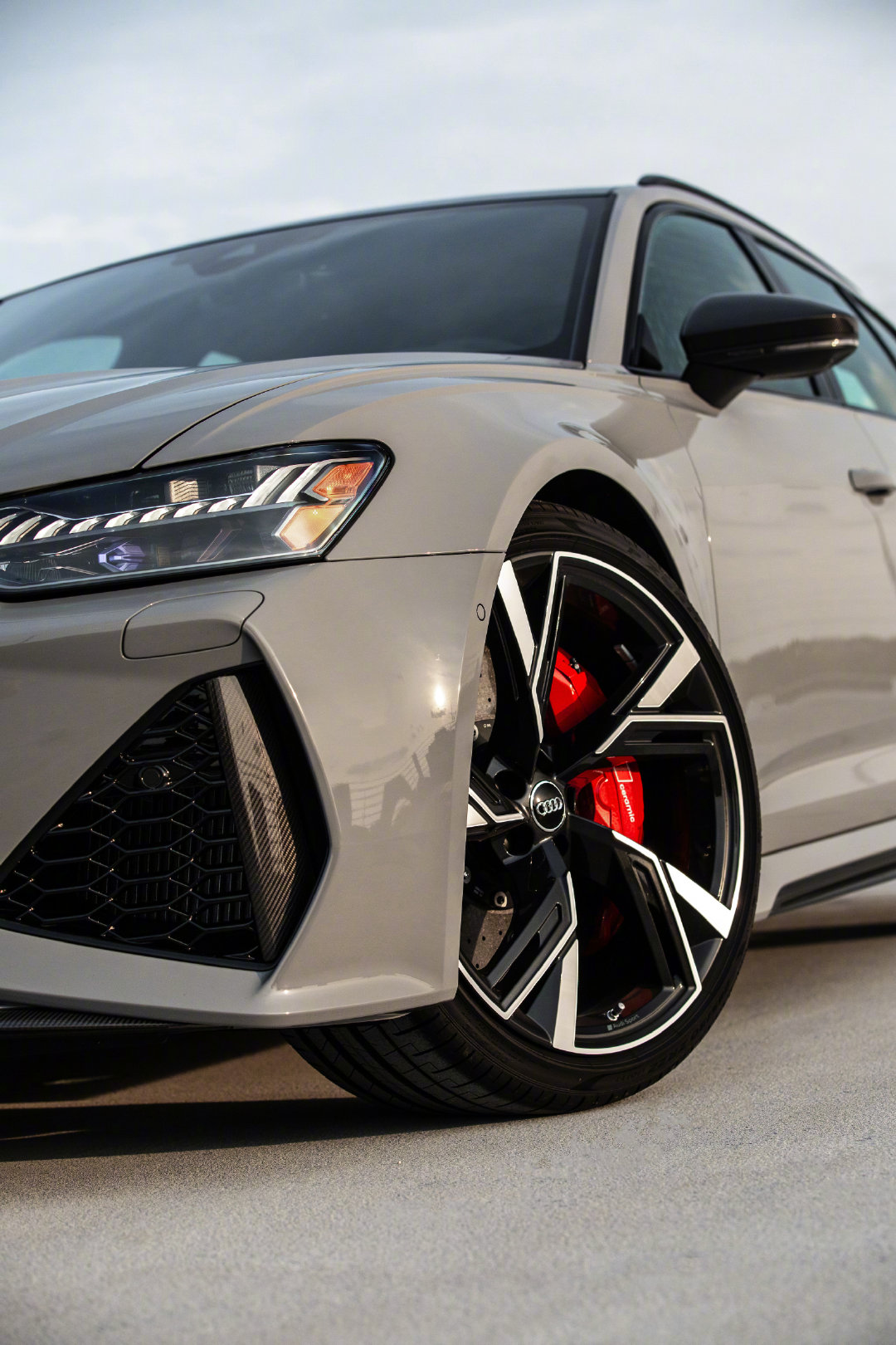 Audi Rs6 Avant 让人难以拒绝的旅行车 这个颜色爱了吗 手机新浪汽车 Audi Rs6 Avant 让人难以拒绝的旅行车 这个颜色爱了吗 手机新浪汽车