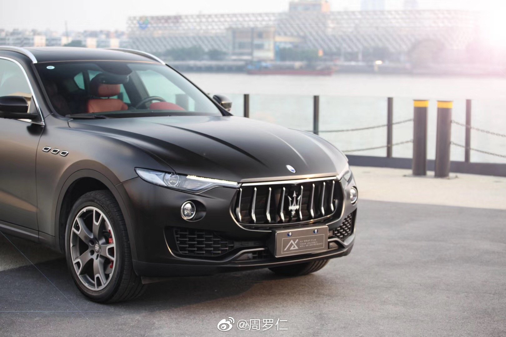 Maserati Levante AX wrap film 电光金属黑 MagicFacturing