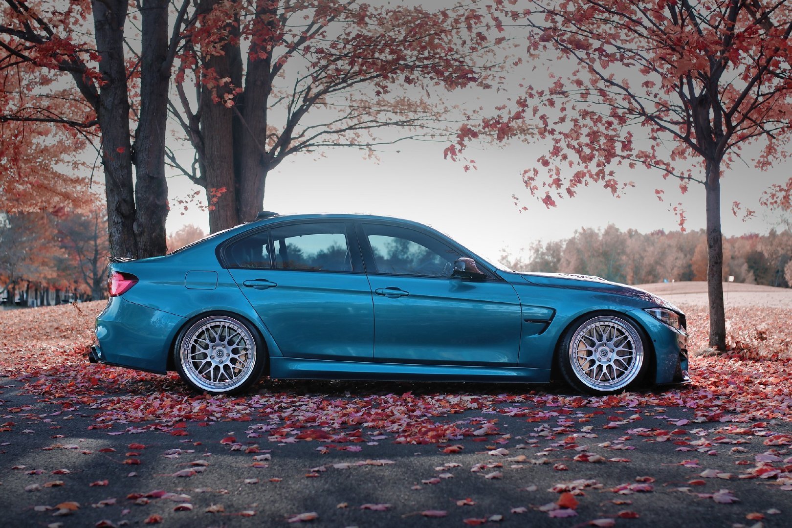 精美汽车图集：秋日里的BMW M3，太美啦
