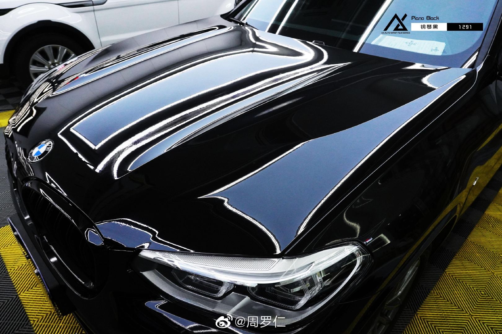 黑色简单,纯粹,潮流却不随意,宝马改色钢琴黑