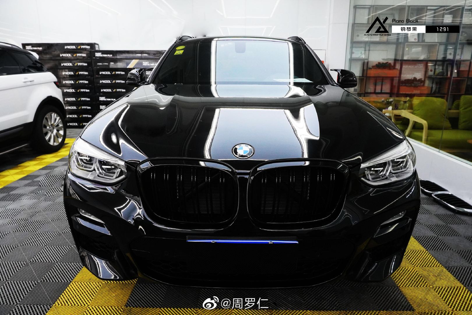黑色简单,纯粹,潮流却不随意,宝马改色钢琴黑