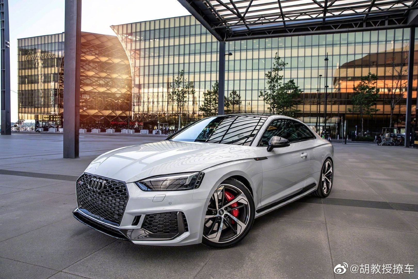 奥迪RS5：实车真的太漂亮了！