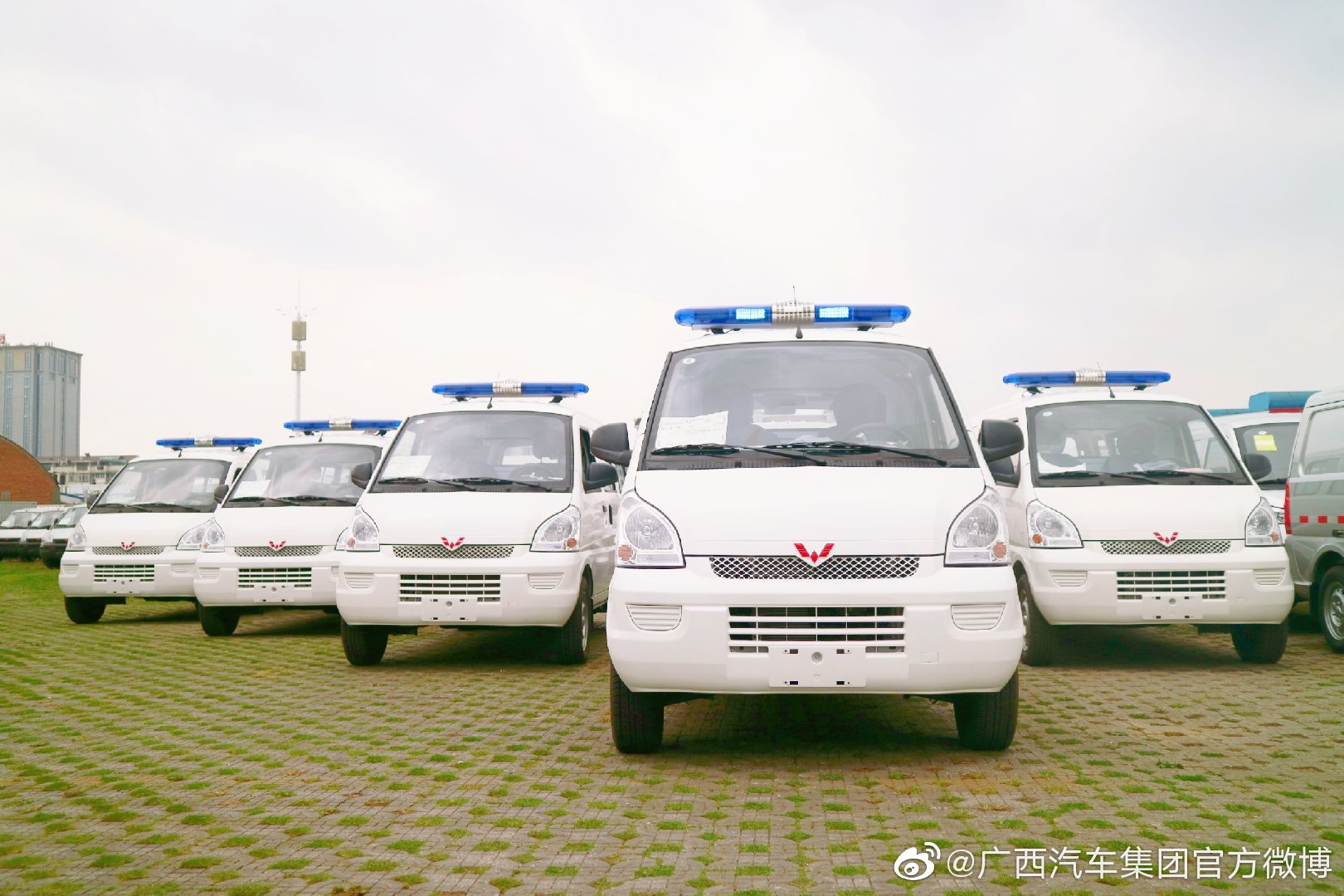 硬核抗“疫”，一批五菱救护车即将奔赴战场！