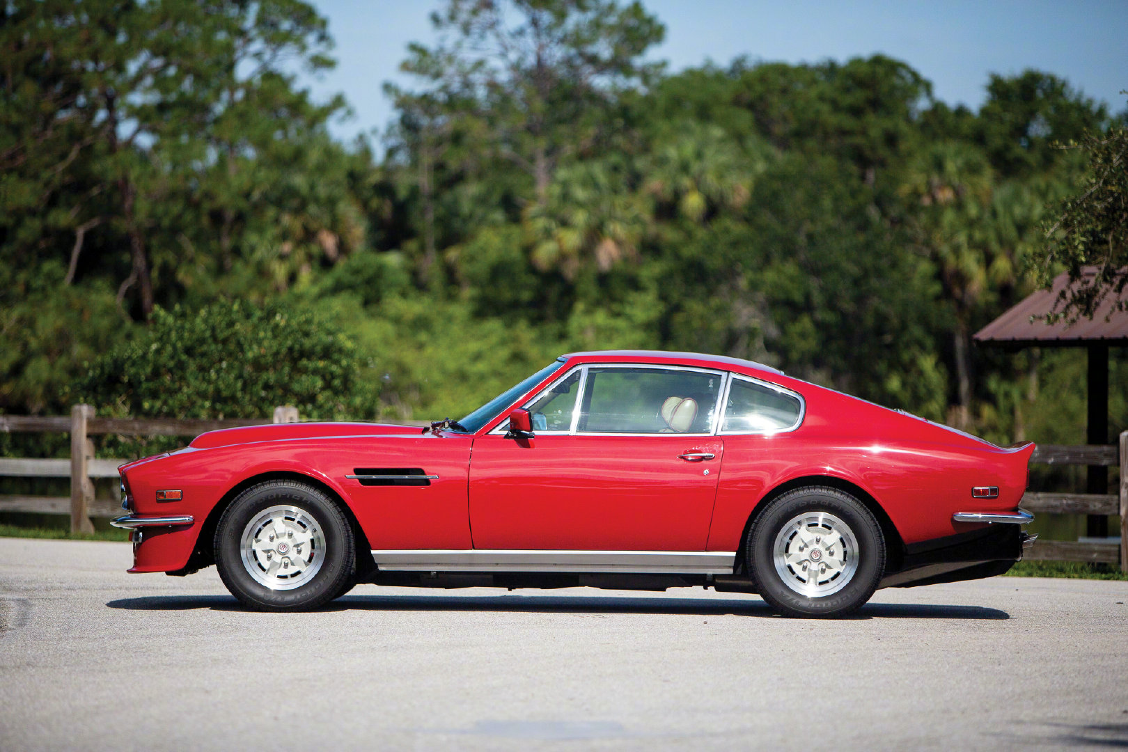 1979 Aston Martin V8 Vantage 红红火火