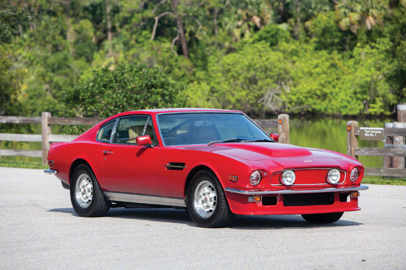 1979 Aston Martin V8 Vantage 红红火火