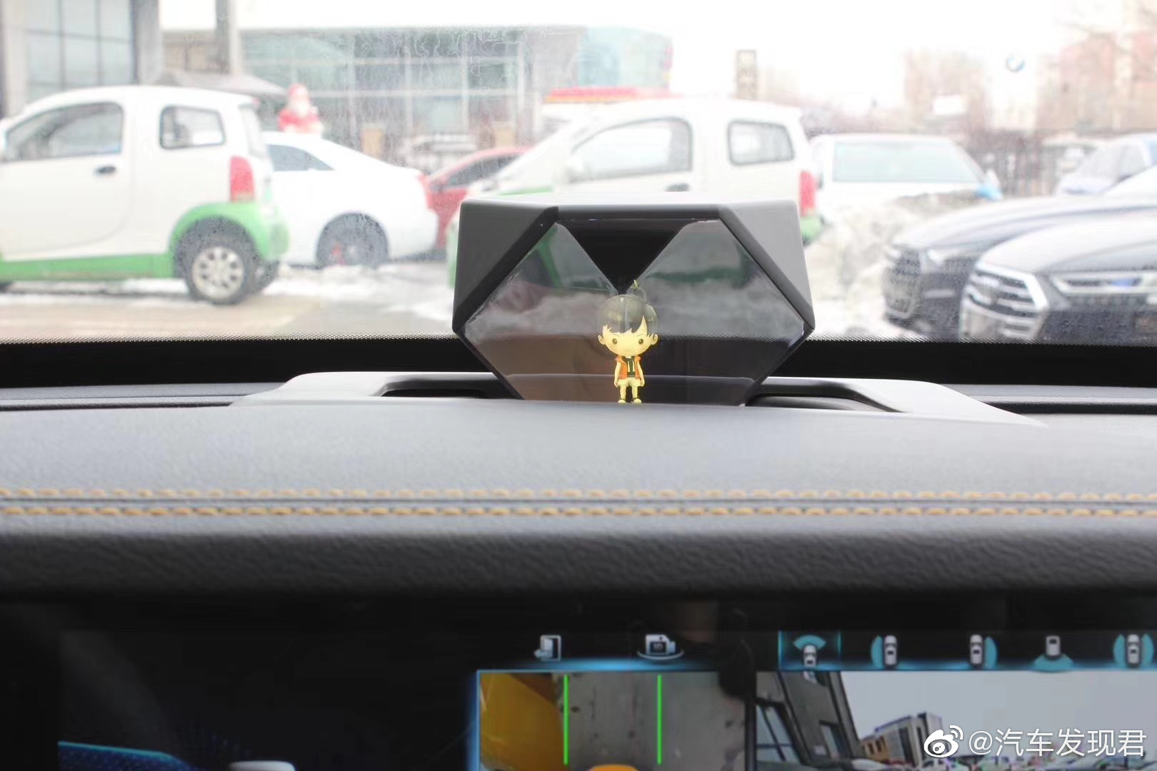 奔腾T77 19款1.2T自动尊贵型 国五排放 斯木黄/黑顶