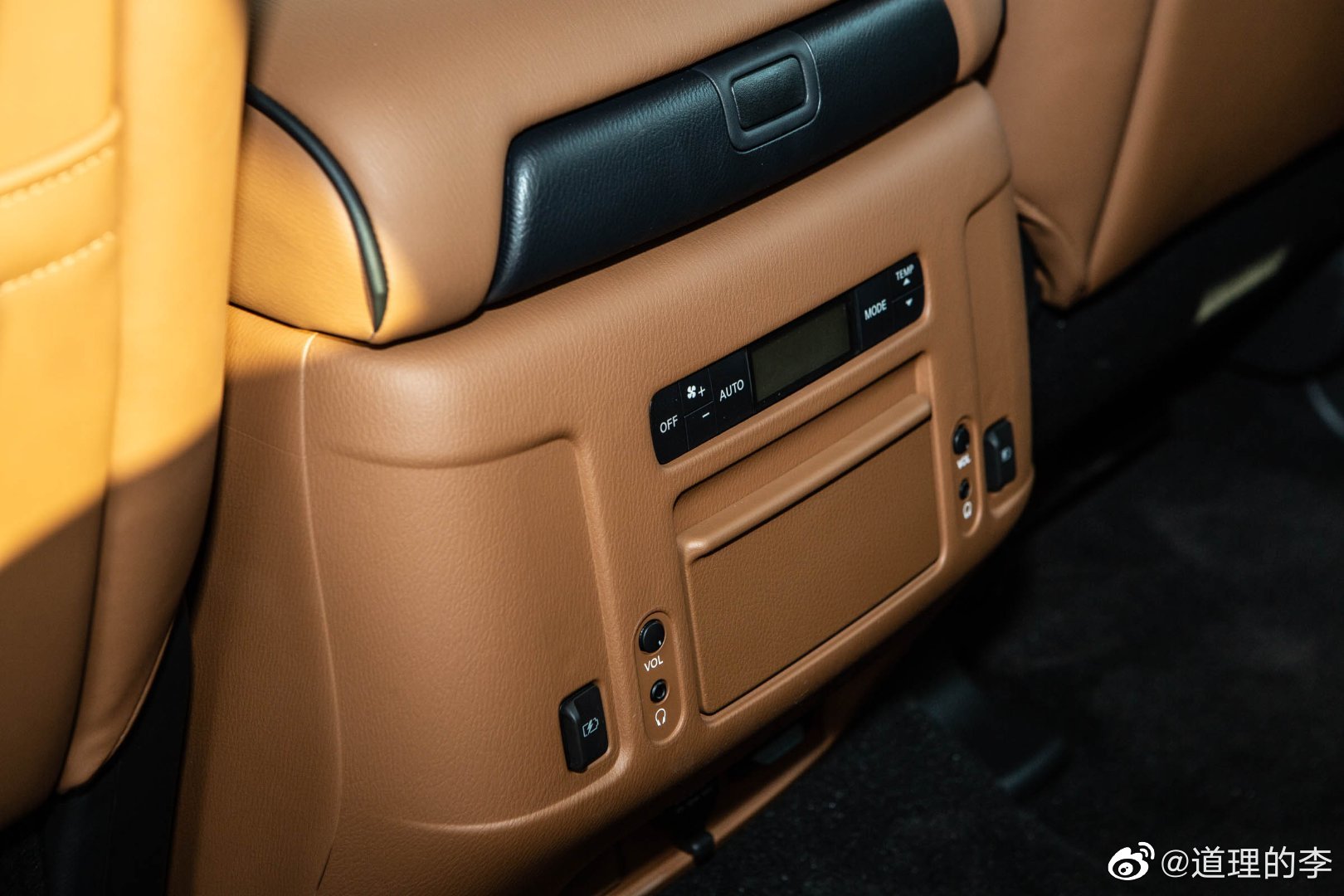 20款英菲尼迪QX80真香， 困惑不解的是，同样都是大V8