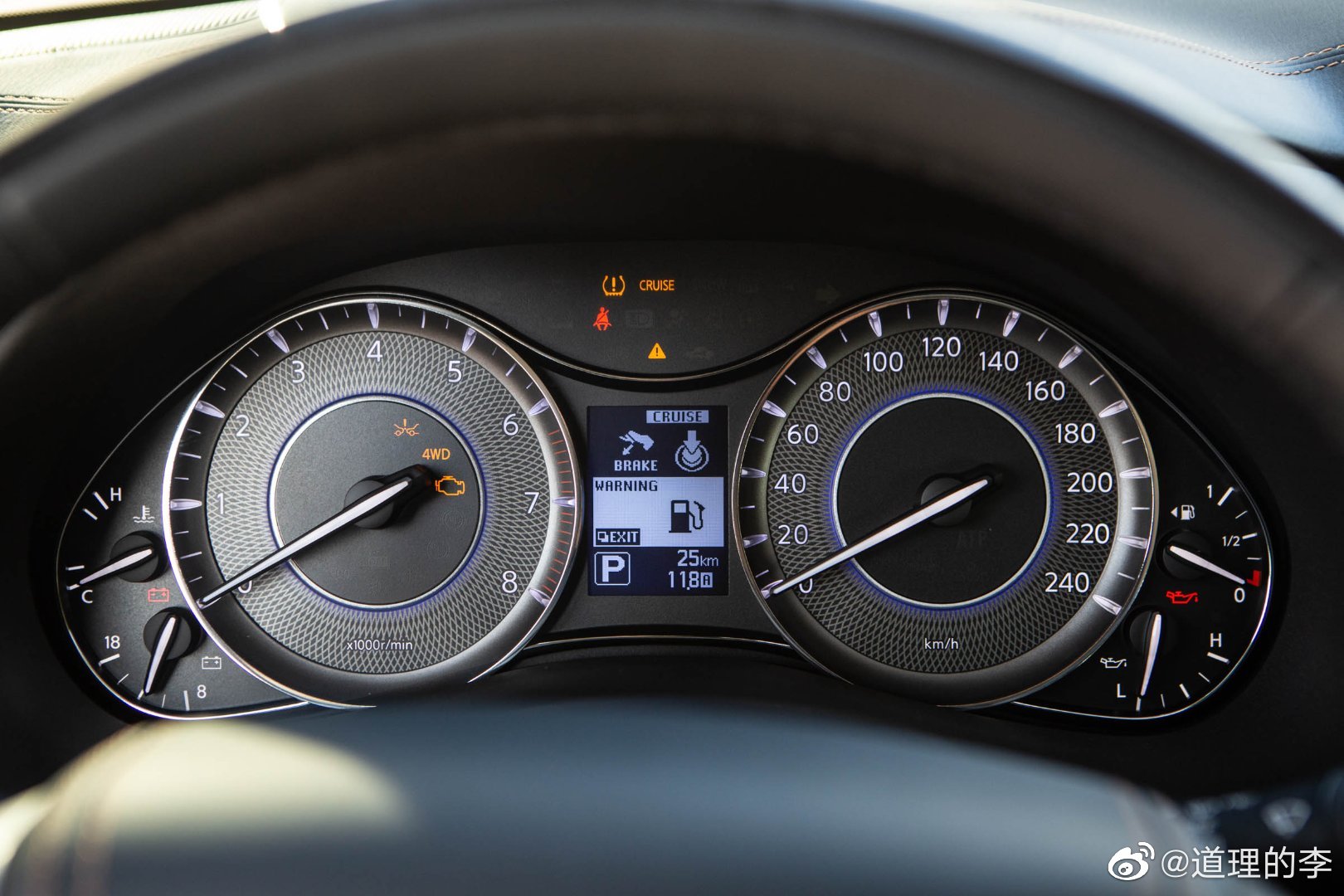 20款英菲尼迪QX80真香， 困惑不解的是，同样都是大V8