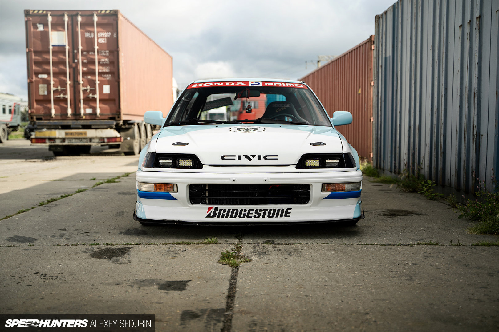 12 毛子玩起车来也不含糊 本田思域ef9 via:speedhunters