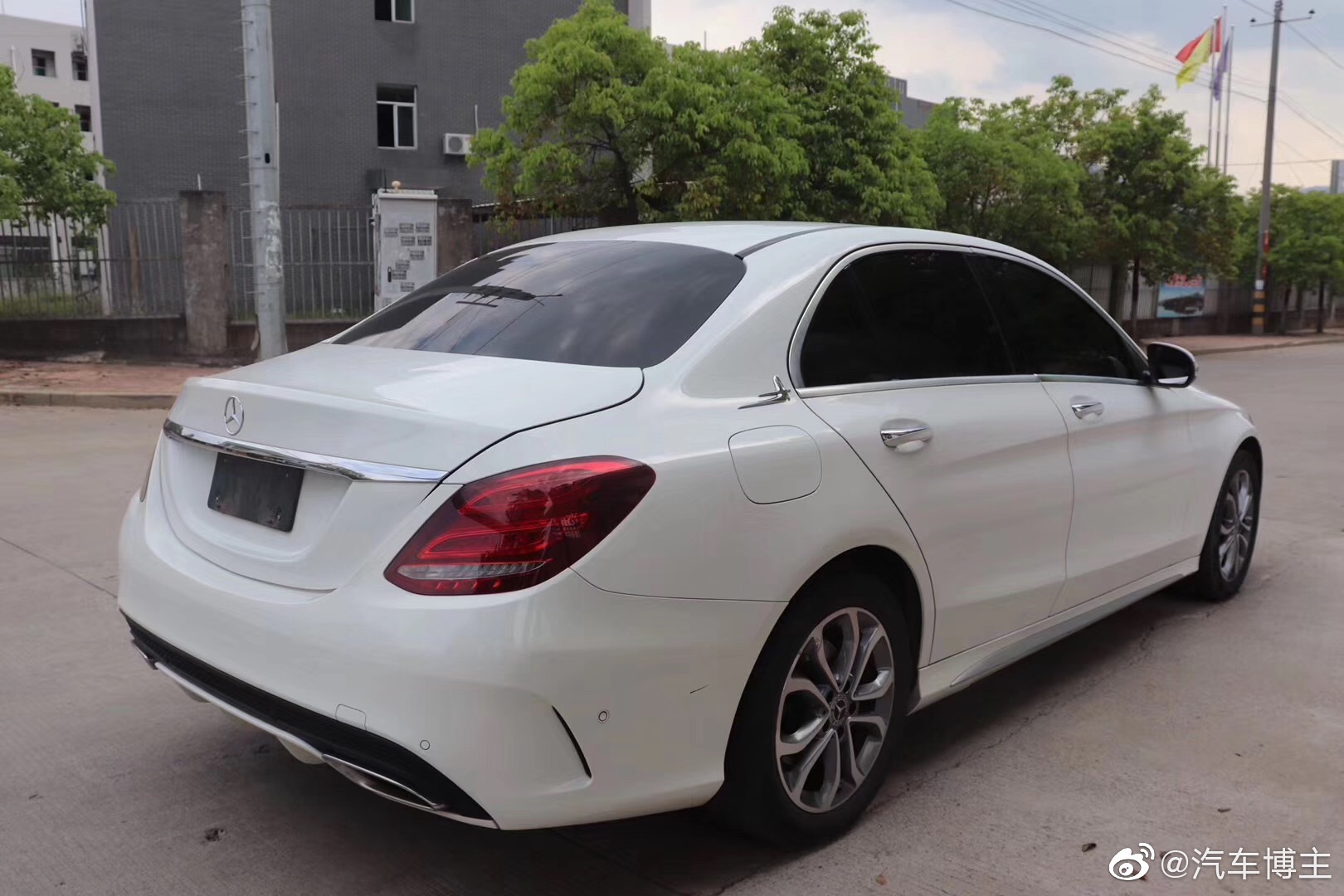 汽车美图大赏：车辆品牌-奔驰，排量-1.6T