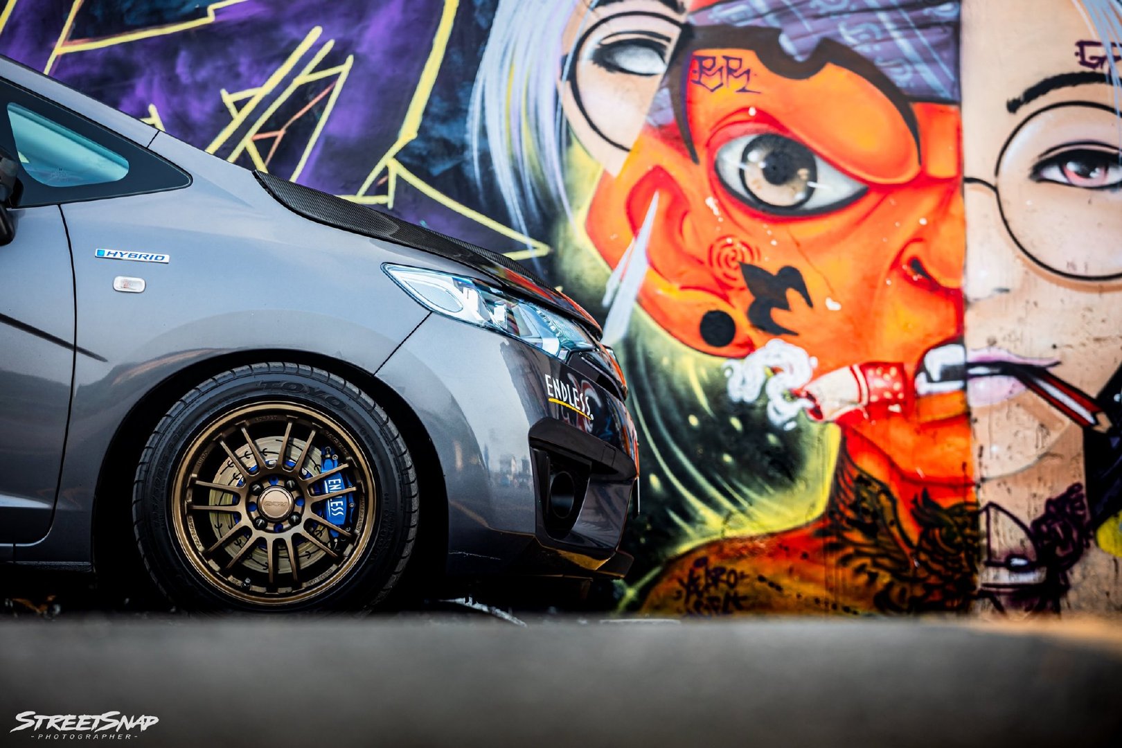 这个灰色的 三代目 本田飞度 GK5 国产木有，这颜色你们喜欢不