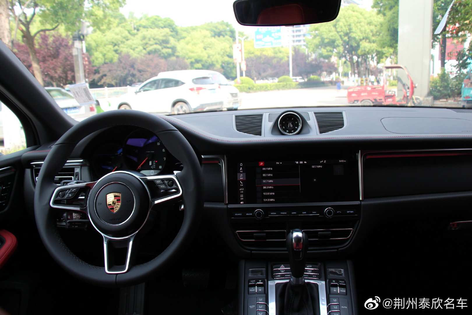 运动年轻个性SUV，保时捷MACAN