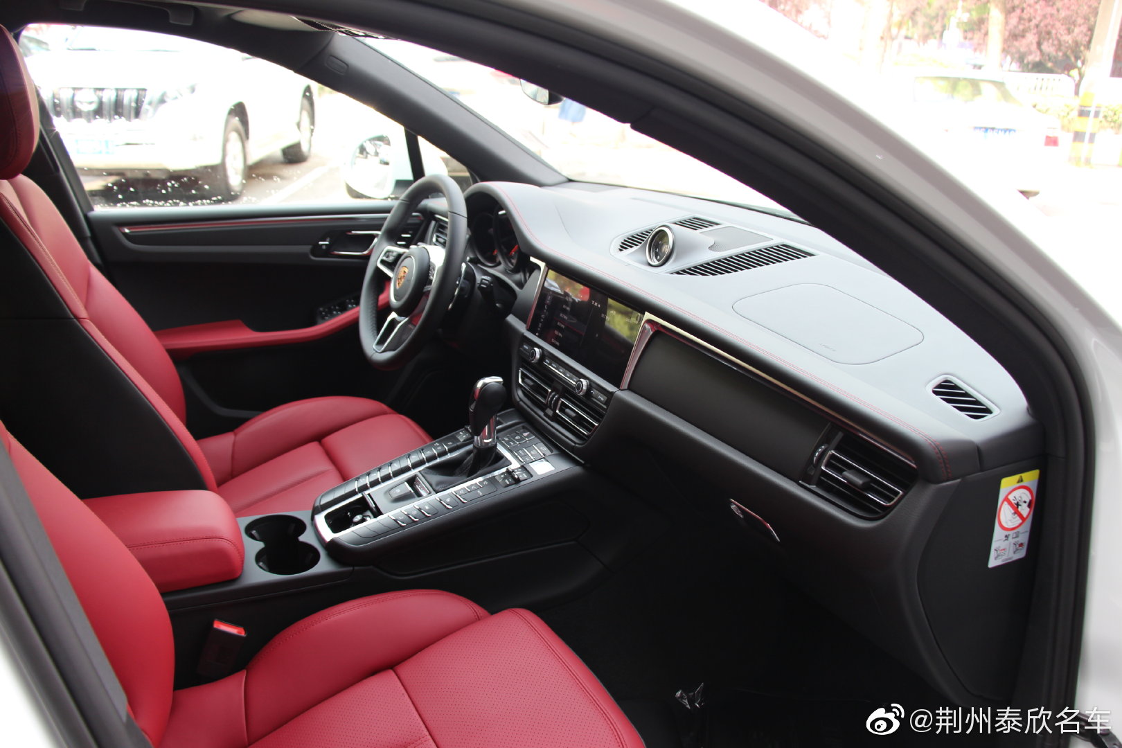 运动年轻个性SUV，保时捷MACAN