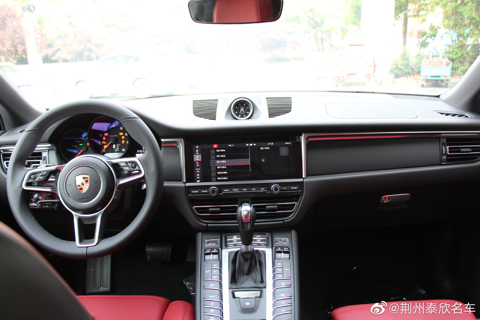 运动年轻个性SUV，保时捷MACAN