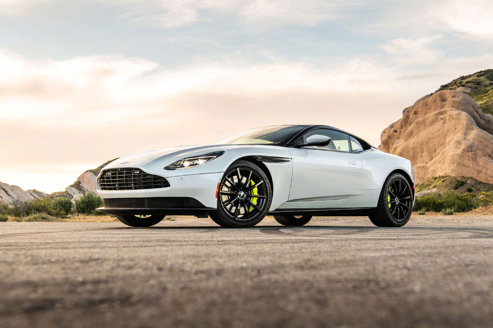 Aston Martin DB11 AMR 暴躁性能旗舰！