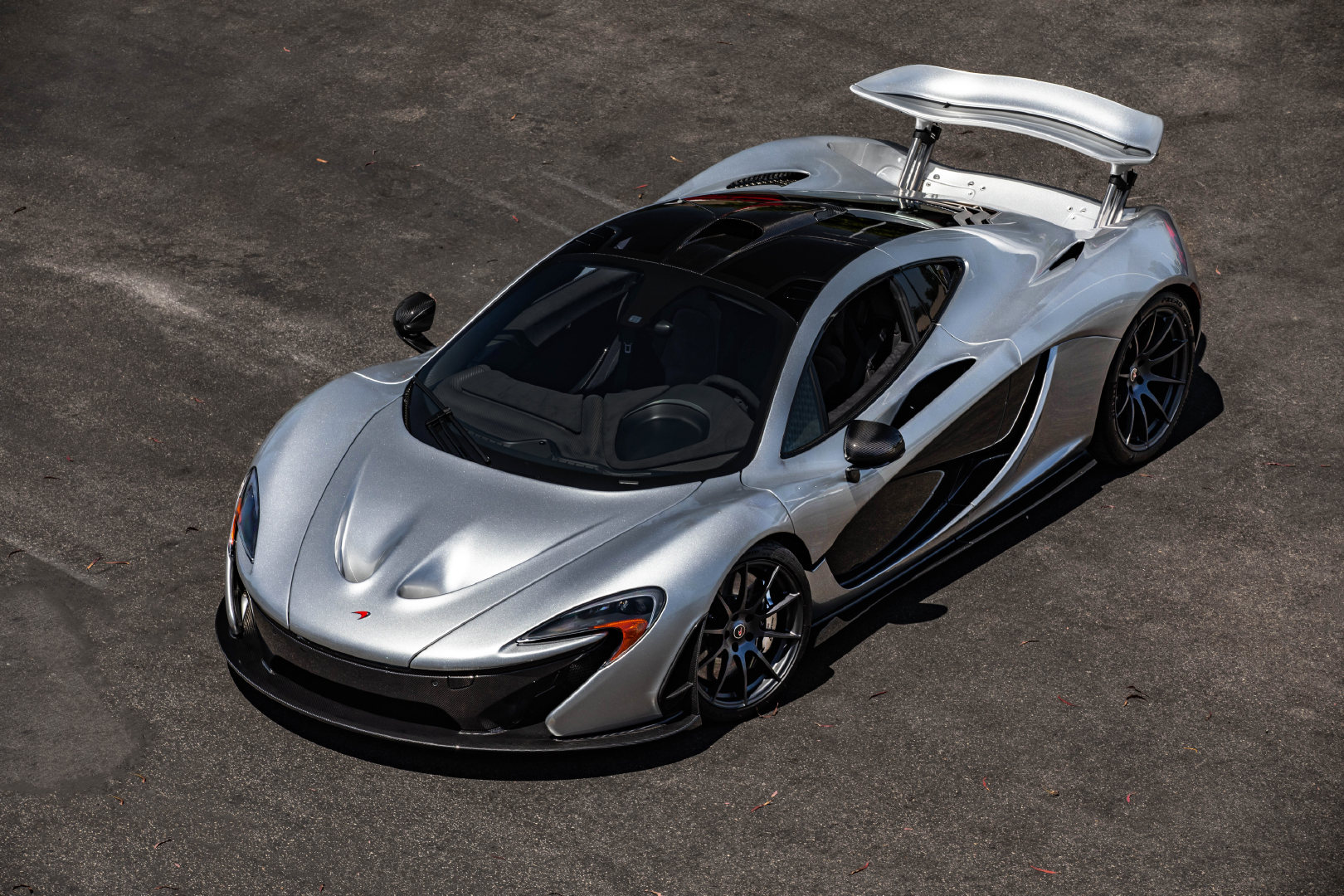 mclarenp1个人感觉还是比senna更和谐