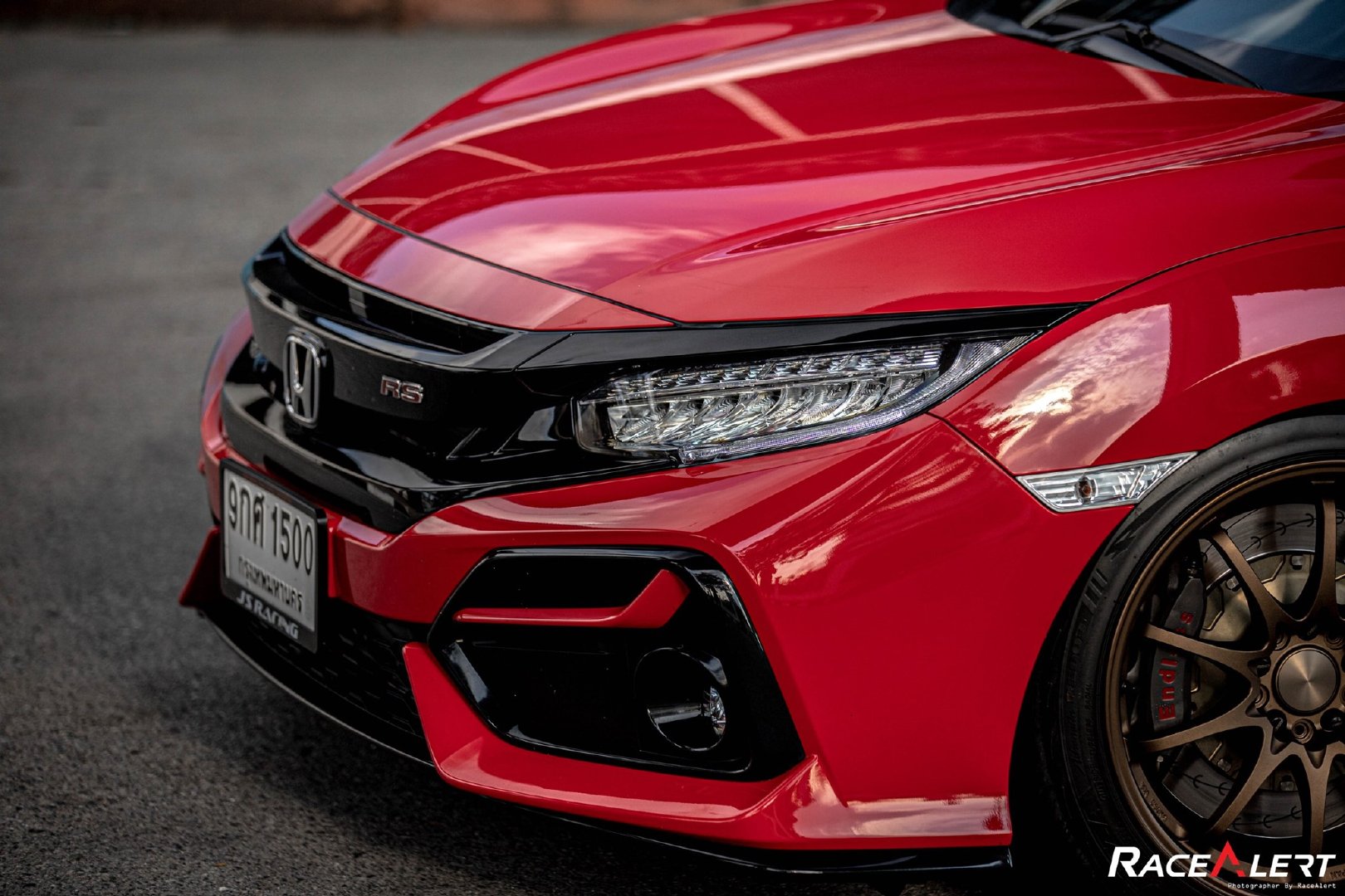 很快大家也可以开改了十代目两厢版的本田思域fk7