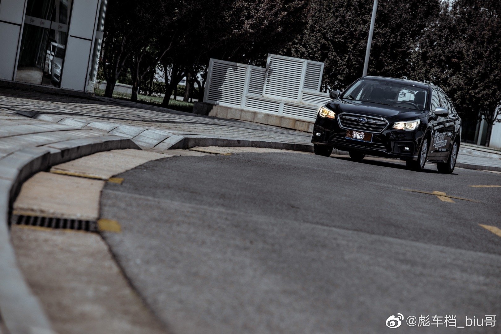 斯巴鲁 不到20w买台全时四驱纯进口的b级车他不香吗