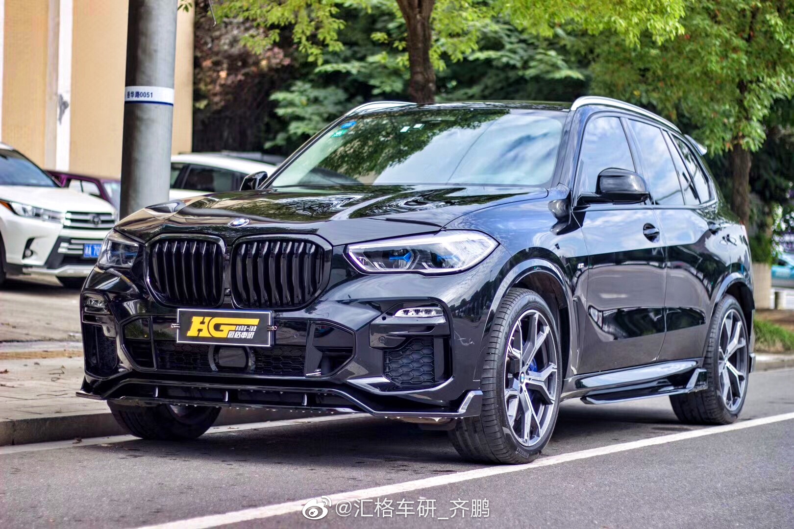 好看的汽车:宝马新x5 黑武士运动套件